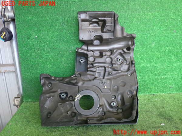 2UPJ-9237822160]パジェロ(V98W)エンジンアッパーカバー 中古_2