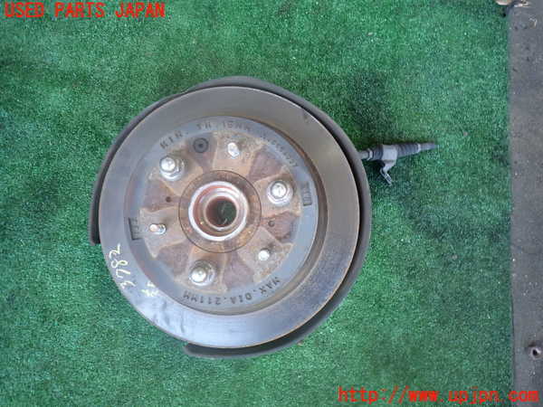 2UPJ-9237824305]パジェロ(V98W)左リアナックルハブ 中古_2