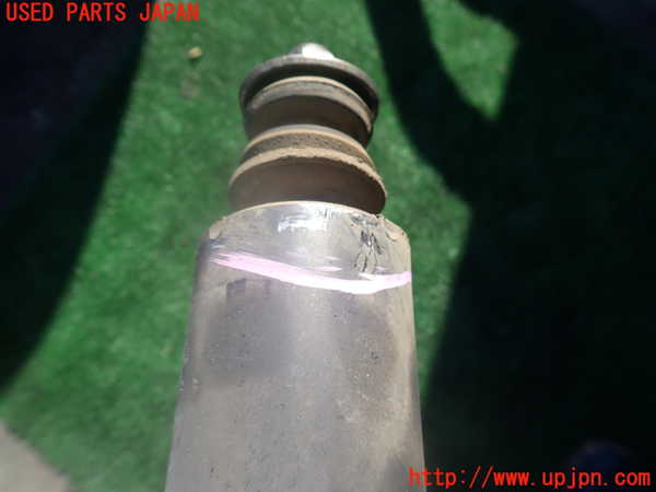 2UPJ-9237825070]パジェロ(V98W)右リアショックアブソーバー 中古_2