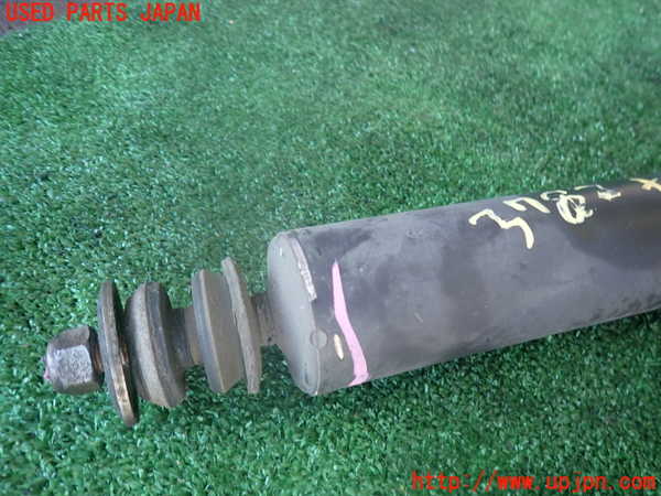 2UPJ-9237825075]パジェロ(V98W)左リアショックアブソーバー 中古_2