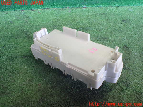 2UPJ-9237826741]パジェロ(V98W)ヒューズボックス1 中古_2
