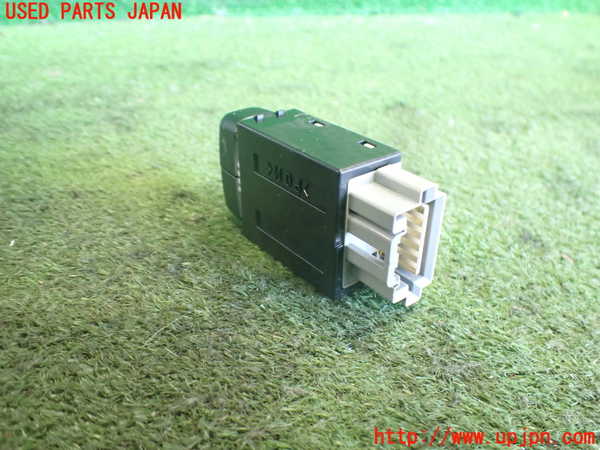 2UPJ-9237826295]パジェロ(V98W)フォグスイッチ 中古_2