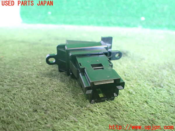 2UPJ-9237826290]パジェロ(V98W)ハザードスイッチ 中古_2