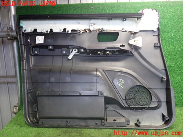 2UPJ-9237821234]パジェロ(V98W)右前ドア内張り 中古_4