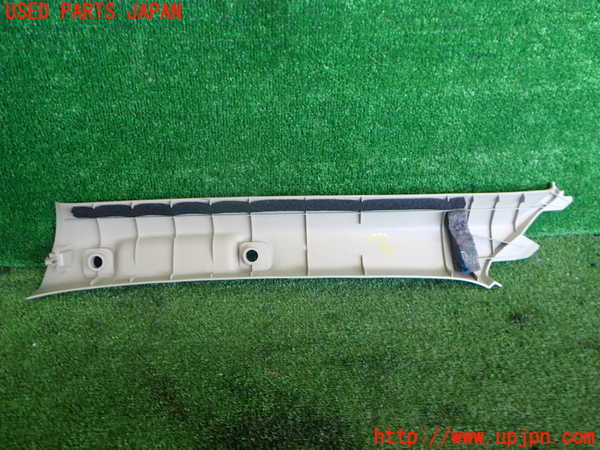 2UPJ-9237827655]パジェロ(V98W)右フロントピラートリム 中古_3
