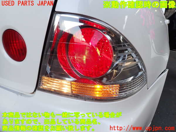 2UPJ-9237831530]アルテッツァ(GXE10)右テールランプ 中古_5