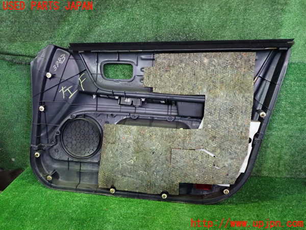 2UPJ-9237831264]アルテッツァ(GXE10)左前ドア内張り 中古_3