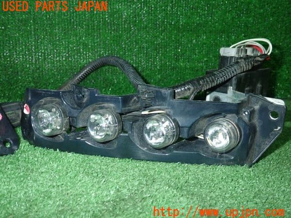 3UPJ=9237840590]ノート NISMO(E12)後期 純正 ハイパーデイライト フォグランプ AE002-NM 中古_3