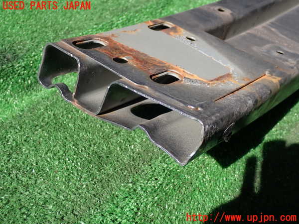 2UPJ-9237841014]ノート NISMO(E12)フロントバンパーホースメント 中古_3