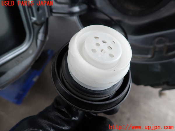 2UPJ-9237841690]ノート NISMO(E12)フューエルリッド 中古_3