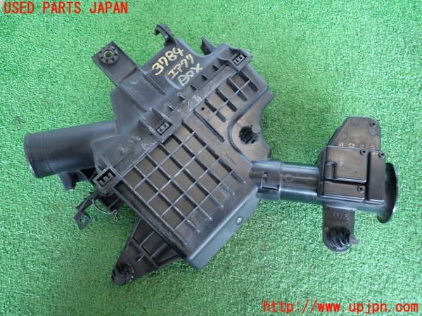 2UPJ-9237842560]ノート NISMO(E12)エアクリーナーボックス 中古_2