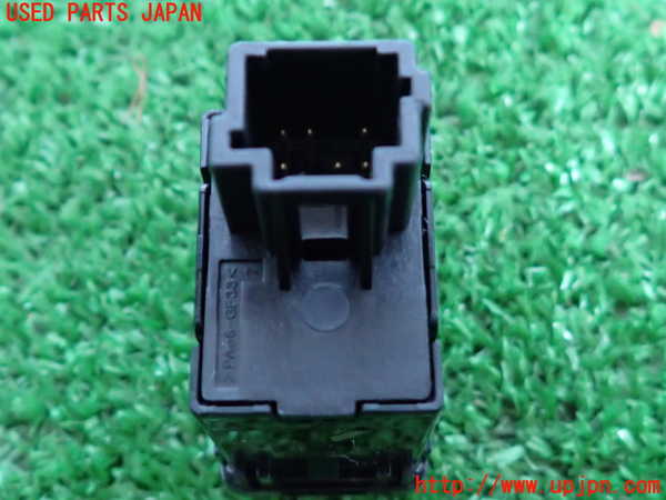 2UPJ-9237846308]ノート NISMO(E12)スイッチ3 (横滑り防止OFF) 中古_3