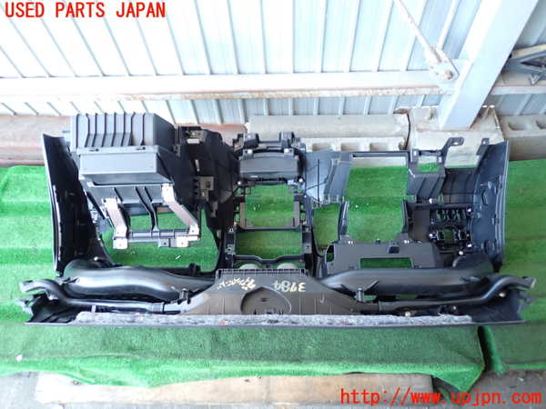 2UPJ-9237847505]ノート NISMO(E12)ダッシュボード 中古_3