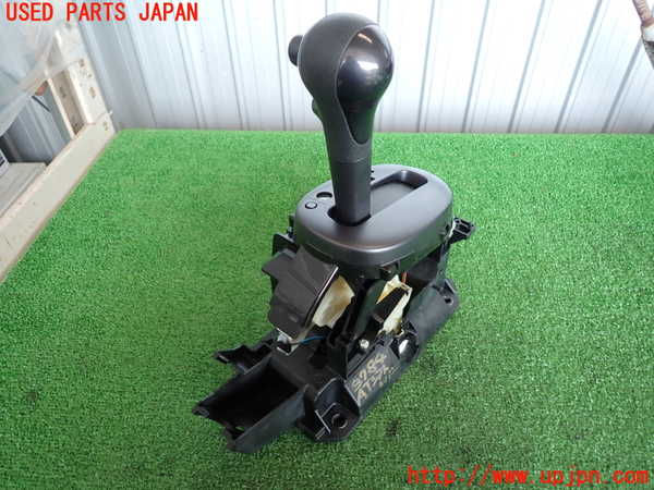 2UPJ-9237847555]ノート NISMO(E12)ATシフトレバー 中古_2
