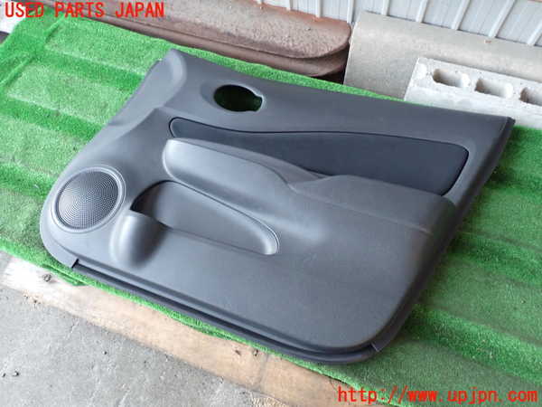 2UPJ-9237841234]ノート NISMO(E12)右前ドア内張り 中古_2