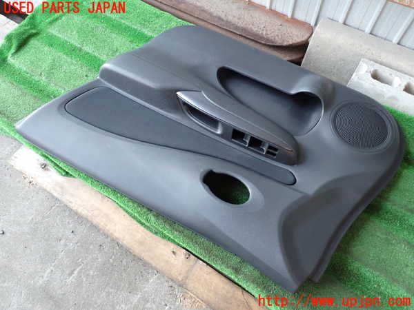 2UPJ-9237841234]ノート NISMO(E12)右前ドア内張り 中古_3
