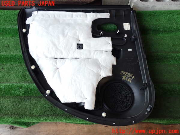 2UPJ-9237841294]ノート NISMO(E12)右後ドア内張り 中古_4