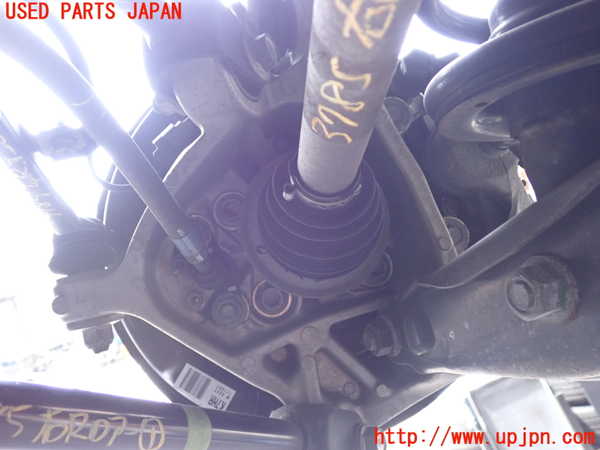 2UPJ-9237854300]レクサス・IS250(GSE25)右リアナックルハブ 中古_2