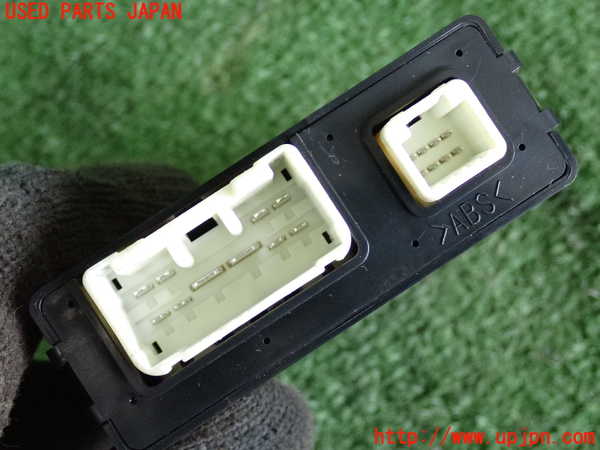 2UPJ-9237856154]レクサス・IS250(GSE25)コンピューター9(シートベルト) 中古 89810-53050_4