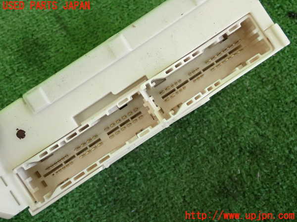 2UPJ-9237856742]レクサス・IS250(GSE25)ヒューズボックス2(室内助手席側) 中古_5