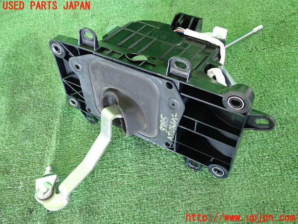 2UPJ-9237857555]レクサス・IS250(GSE25)ATシフトレバー 中古_2