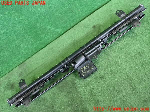 2UPJ-9237857790]レクサス・IS250(GSE25)リアサンシェード 中古_2