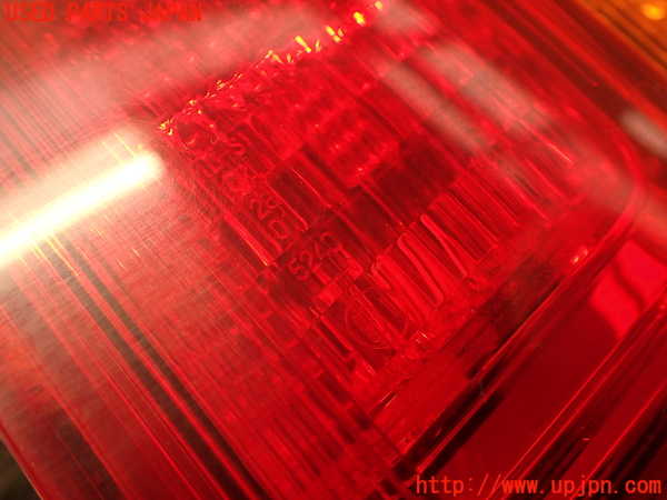 2UPJ-9237861530]レクサス・IS250(GSE20)右テールランプ 中古_4