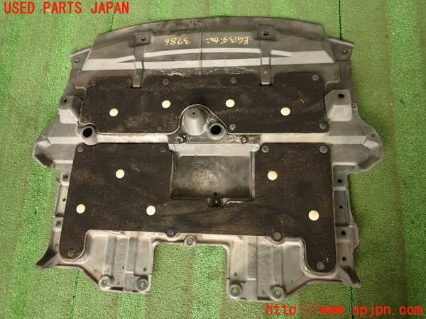 2UPJ-9237862170]レクサス・IS250(GSE20)エンジンアンダーカバー 中古_4