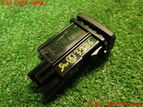 2UPJ-9237866311]レクサス・IS250(GSE20)スイッチ6(コーナーポール) 中古_3