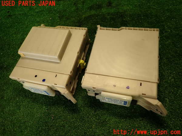 2UPJ-9237866743]レクサス・IS250(GSE20)ヒューズボックス3(室内) 中古_2
