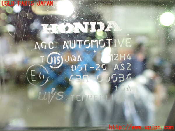 1UPJ-9237871230]ストリーム(RN8)右前ドア 中古 AGC M2H4 43R-00034_4