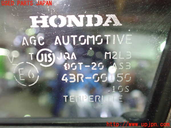 1UPJ-9237871290]ストリーム(RN8)右後ドア 中古 AGC M2L3 43R-00150_4