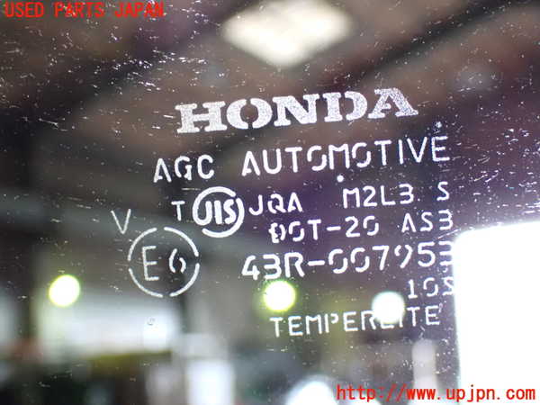 1UPJ-9237871380]ストリーム(RN8)右クォーターガラス 中古 AGC M2L3 43R-007953_2