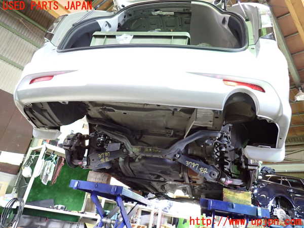 1UPJ-9237871610]ストリーム(RN8)リアバンパー 中古_5