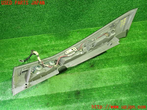 1UPJ-9237871530]ストリーム(RN8)右テールランプ 中古_2