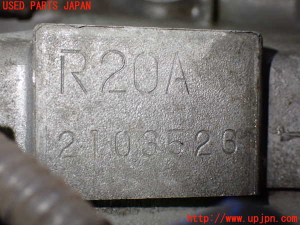 1UPJ-9237872010]ストリーム(RN8)エンジン R20A 中古_4