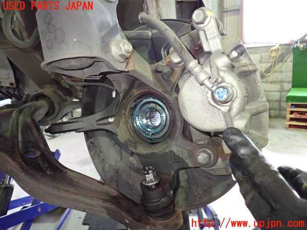 1UPJ-9237874295]ストリーム(RN8)左フロントナックルハブ 中古_2