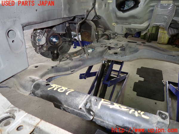 1UPJ-9237875285]ストリーム(RN8)フロントメンバー 中古_3