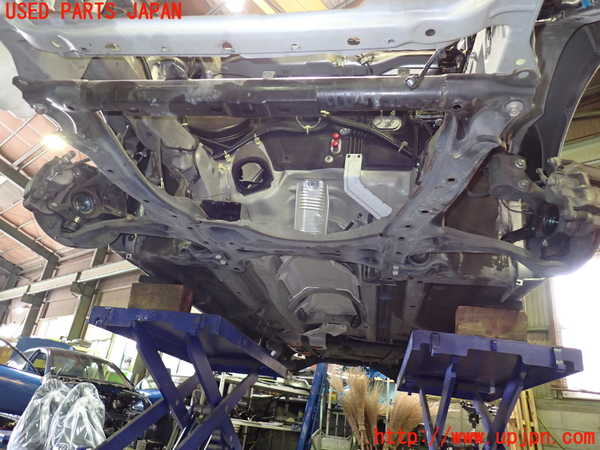 1UPJ-9237875285]ストリーム(RN8)フロントメンバー 中古_4