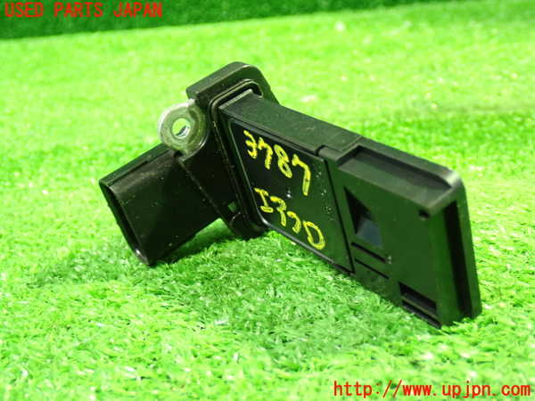 1UPJ-9237876320]ストリーム(RN8)エアフロメーター 中古_2