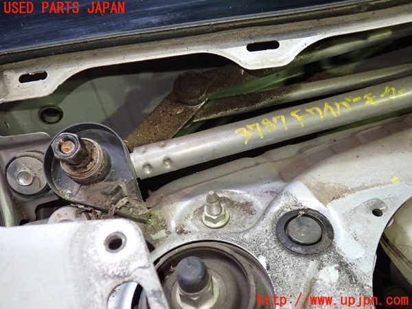 1UPJ-9237876770]ストリーム(RN8)フロントワイパーモーター 中古_3
