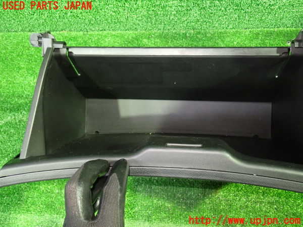 1UPJ-9237877516]ストリーム(RN8)グローブボックス1 中古_2