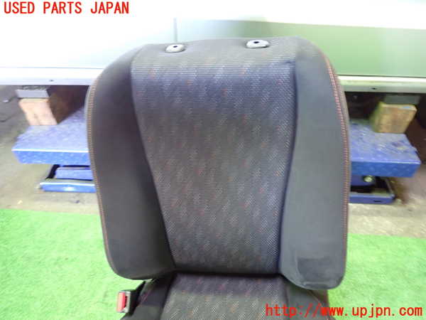 1UPJ-9237877065]ストリーム(RN8)助手席シート 中古_2