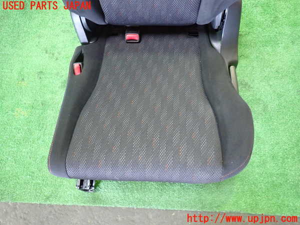 1UPJ-9237877175]ストリーム(RN8)左2列目シート 中古_3