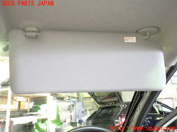 1UPJ-9237877625]ストリーム(RN8)室内サンバイザー右側 中古_2