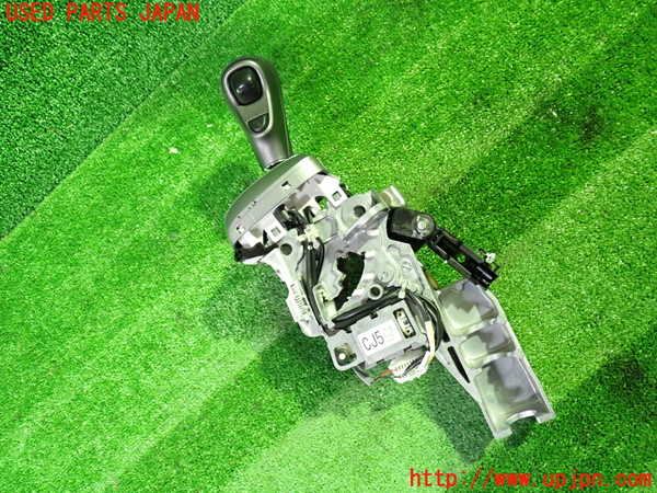 1UPJ-9237877555]ストリーム(RN8)ATシフトレバー 中古_2