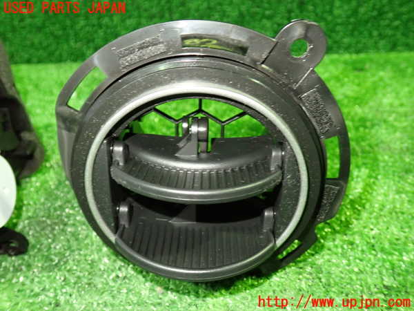 1UPJ-9237877528]ストリーム(RN8)エアコン吹き出し口3 (真中) 中古_3