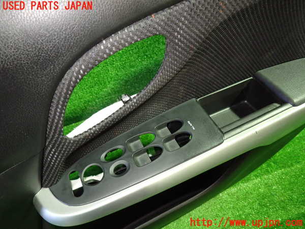 1UPJ-9237871234]ストリーム(RN8)右前ドア内張り 中古_2