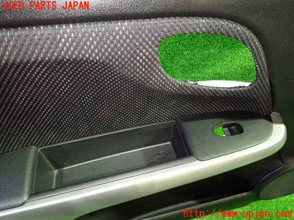 1UPJ-9237871264]ストリーム(RN8)左前ドア内張り 中古_2