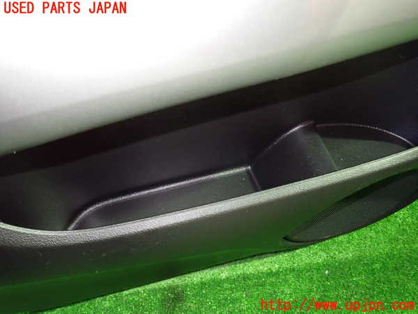 1UPJ-9237871324]ストリーム(RN8)左後ドア内張り 中古_3